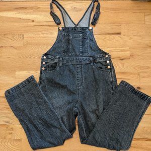 Universal Thread black cropped overalls